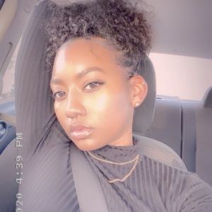 Meet your Posher, Chasity